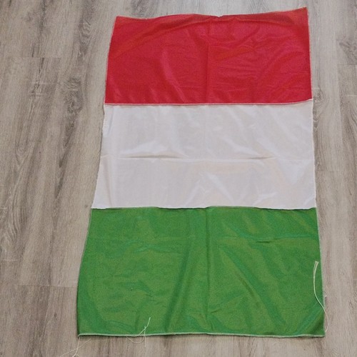 Bandiera italia rosso - italia, bianco